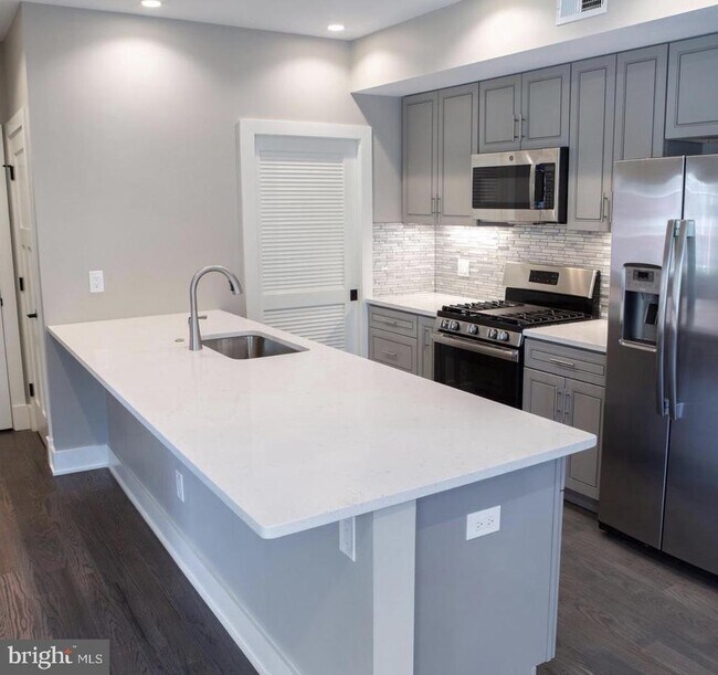 Photo - 1701 Trinidad Ave NE Unit 4