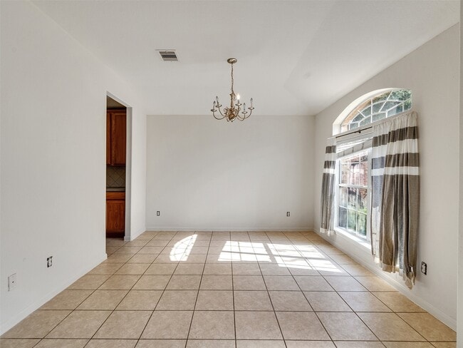 Building Photo - 2306 Diamond Springs Dr