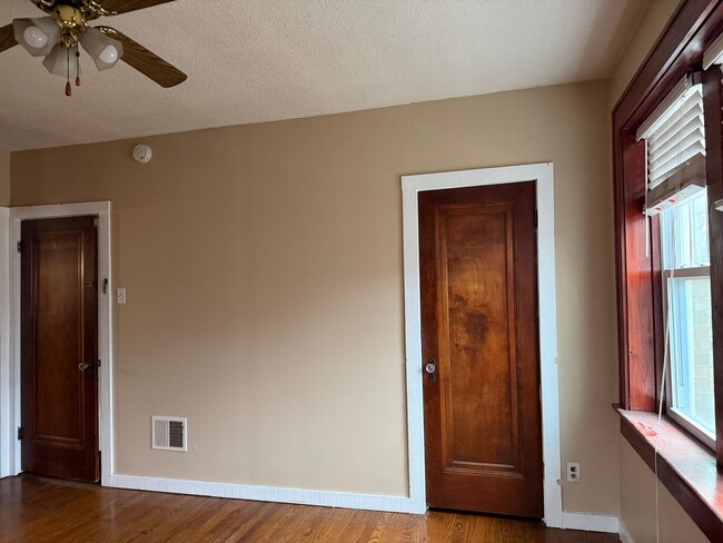 Photo - 5918 Arendes Dr Unit 5918 Arendes 2nd Fl