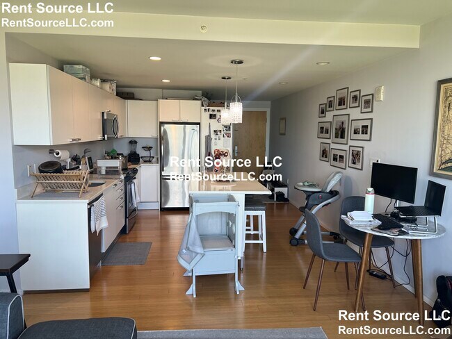 Photo - 2 Earhart St Unit 817