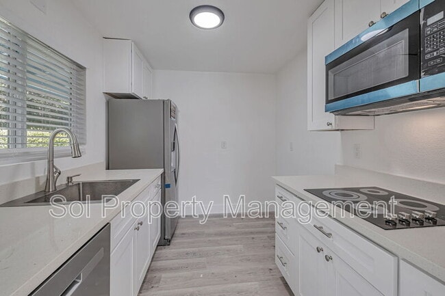 Photo - 822 Eaton St