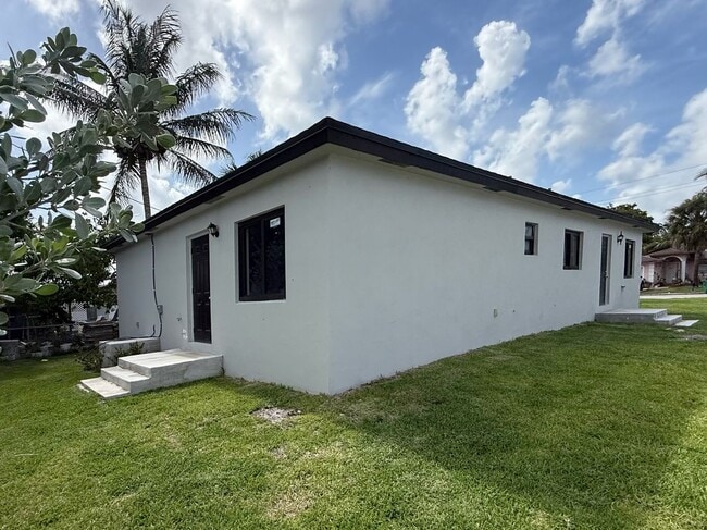 Photo - 2806 NW 9th Ct