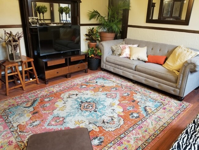 Photo - 2237 N 10th St