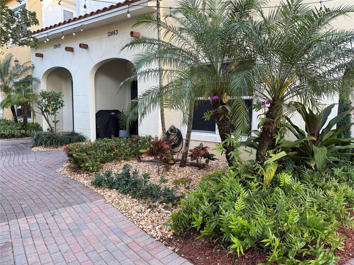 Photo - 2417 SW 99th Way Casa Adosada