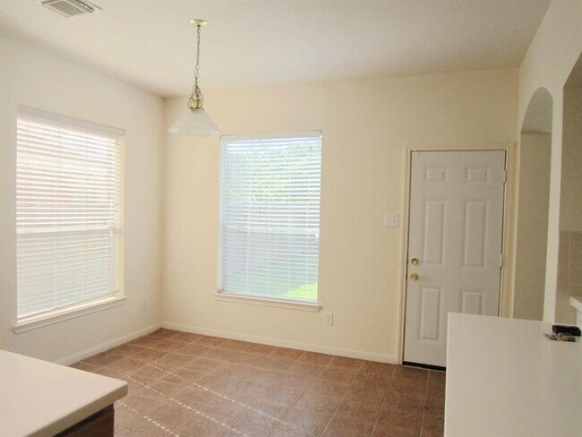 Photo - 3514 Parkshire Dr