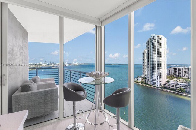 Photo - 335 S Biscayne Blvd Unidad 2309 Rental