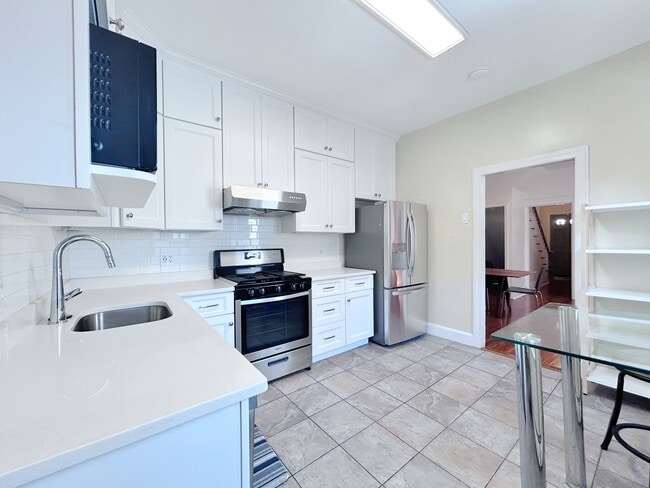 Photo - 156 Pleasant St