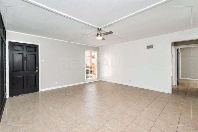 Photo - Charming 2/1.5 Apartment in Midtown! Unit 1