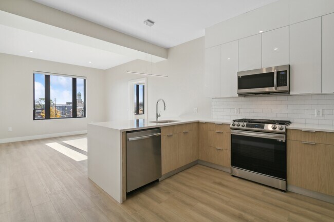 Photo - E Residences @ 6800 Polk