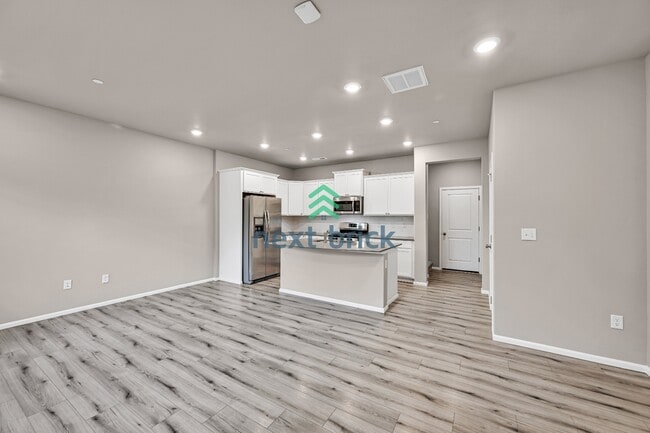 Photo - 3 Bed, 2.5 Bath Beautiful Townhouse Available for Rent!