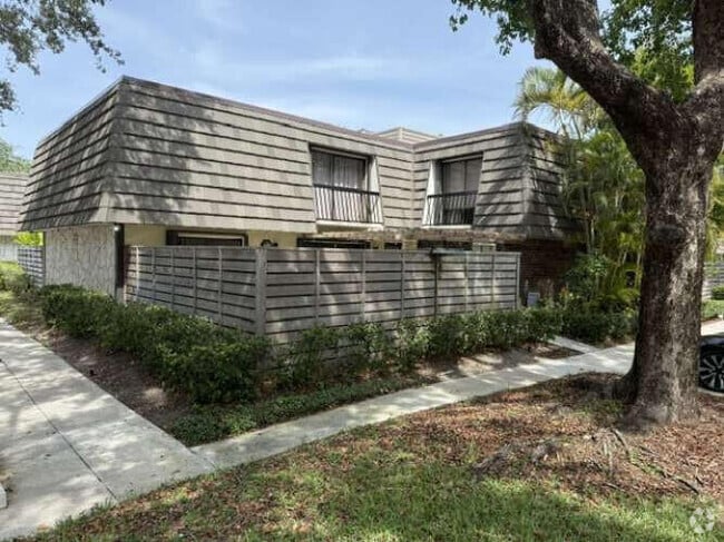 Building Photo - 406 4th Terrace Rental