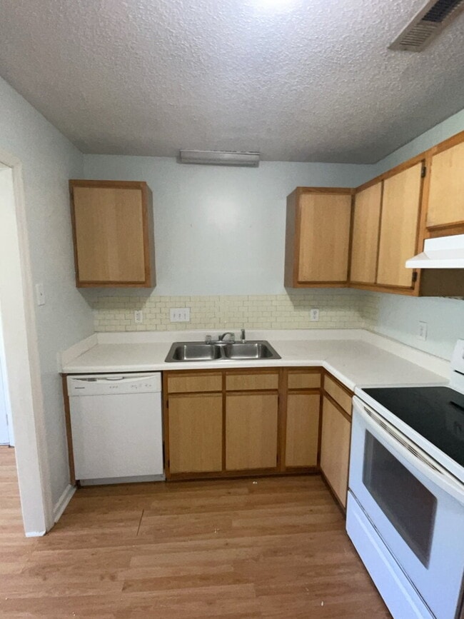 Photo - Charming 3 Bedroom 2 Bath Home
628 S. Hampton Dr.