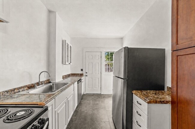 Photo - 11427 Clifton Blvd