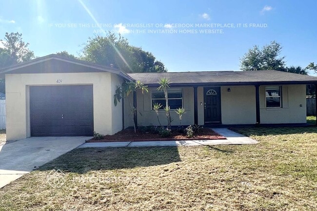Building Photo - 409 S Hawthorn Cir