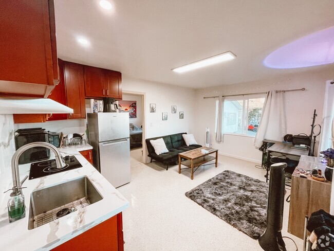 Building Photo - 2249 Seaview Ave Rental