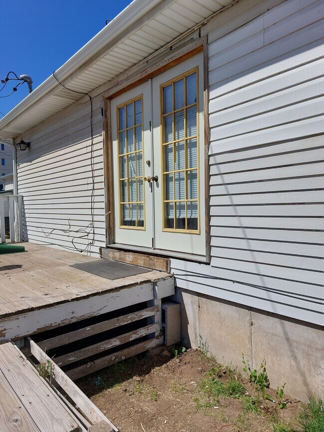 Photo - (1614 8th Ave)