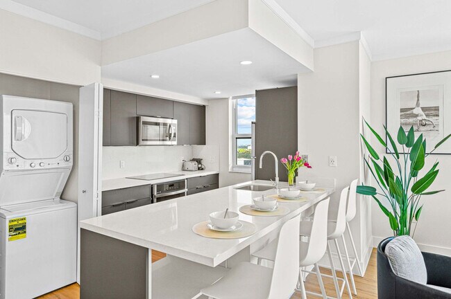 Photo - 2889 McFarlane Rd Unit SI ID1240540P