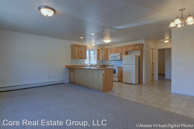 Photo - 8643 Lynnette Dr