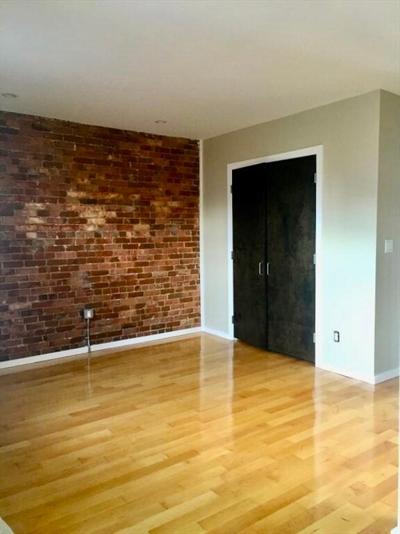 Building Photo - 35 E Concord St Unit 4 Rental