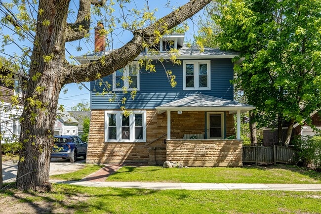 Photo - 711 Granger Ave
