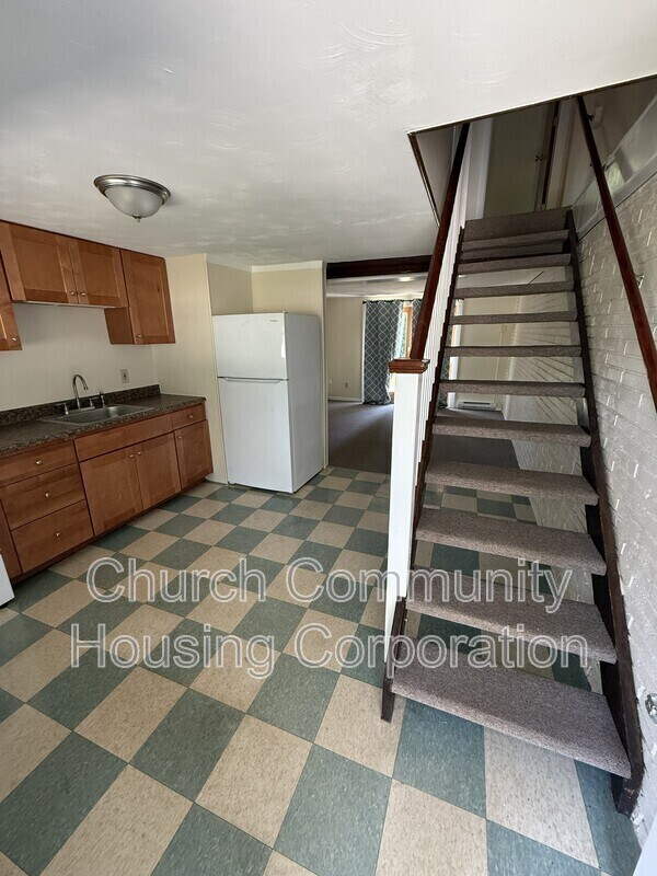 169 Conanicus Ave Unit 3