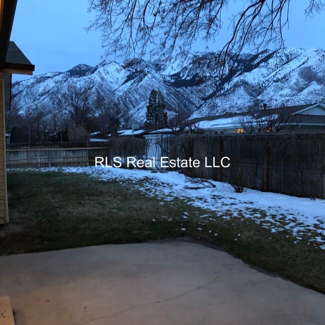 Photo - 1572 E Hidden Valley Rd