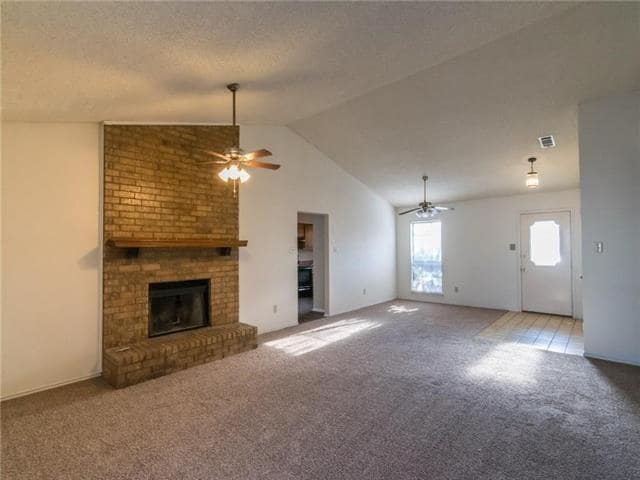 Photo - 2121 Country Oaks Dr