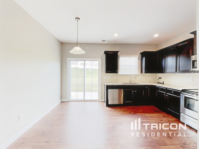 Photo - 228 Elmhaven Dr