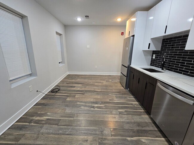 Photo - 811 S 5th St Unidad #3