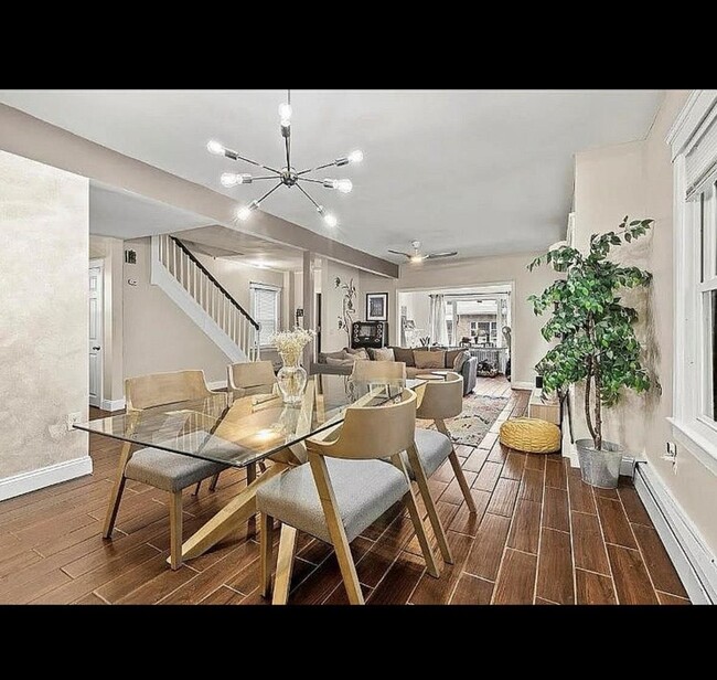 Building Photo - 31 72nd St Rental