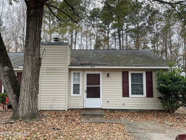 Building Photo - 415 Cedar Crk Dr