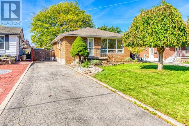 Photo - 146 Manning Ave