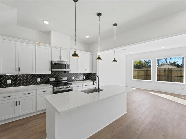 Photo - 4609 Terry St