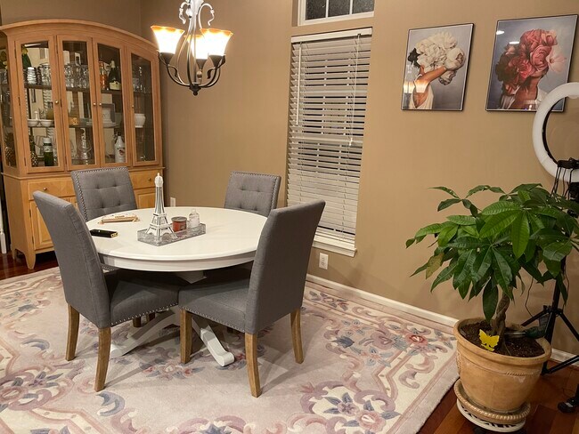 kitchenn - 7259 Fair Oak Dr