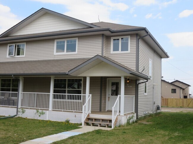 Building Photo - 5015-5053 53 St