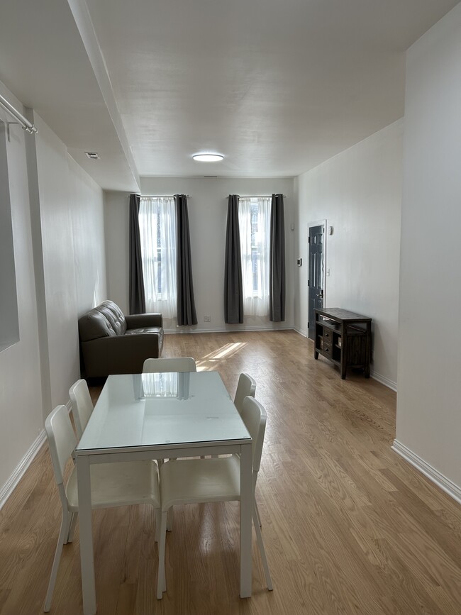 Dining Room - 1318 W Cullerton St Unit Apartment 1