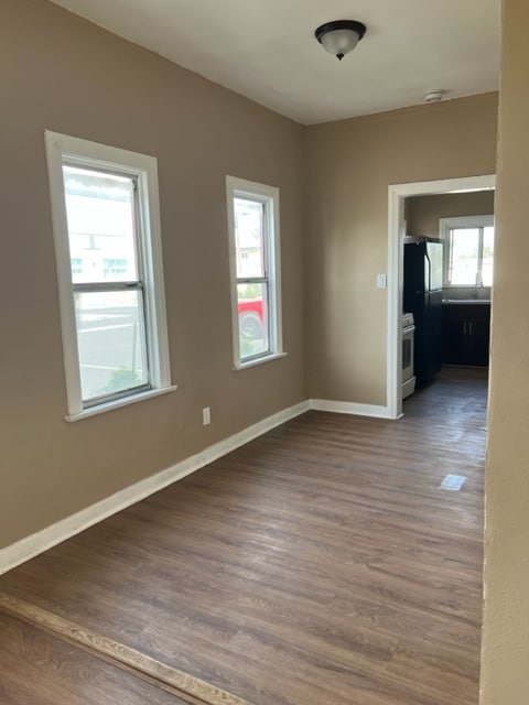 Photo - 2500 N Wilmington Ave