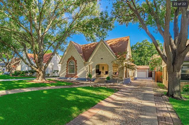 Photo - 915 Stewart Dr