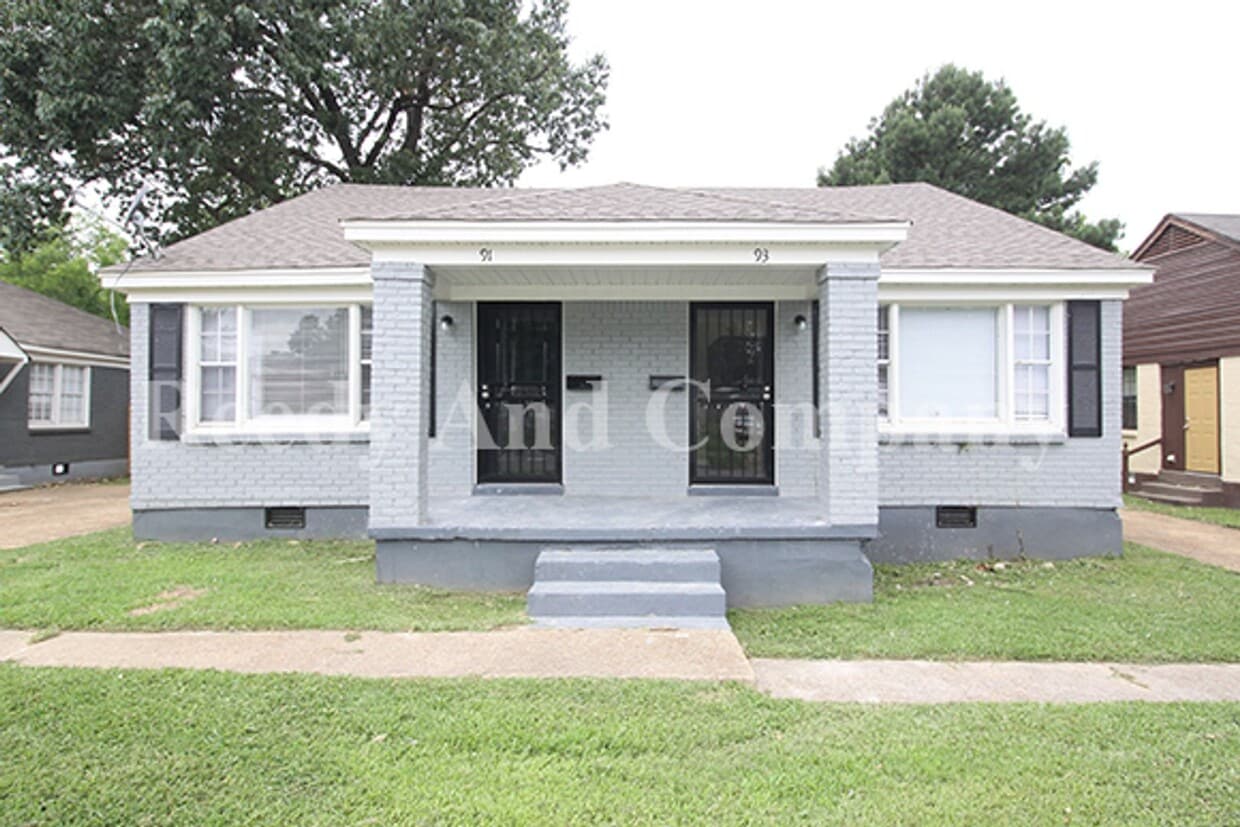 Photo - Introducing 93 Eastview Dr, a charming duplex located in Memphis, TN.
