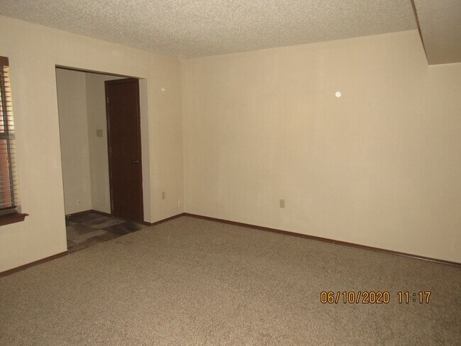 Photo - 2809 NW 46th St Unit 2809 NW 46th Street Apt B