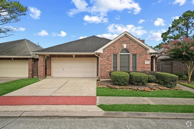 Building Photo - 403 Pine Creek Dr Rental