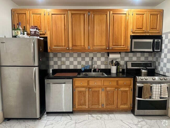 Building Photo - 515 Massachusetts Ave Unit 2 Rental