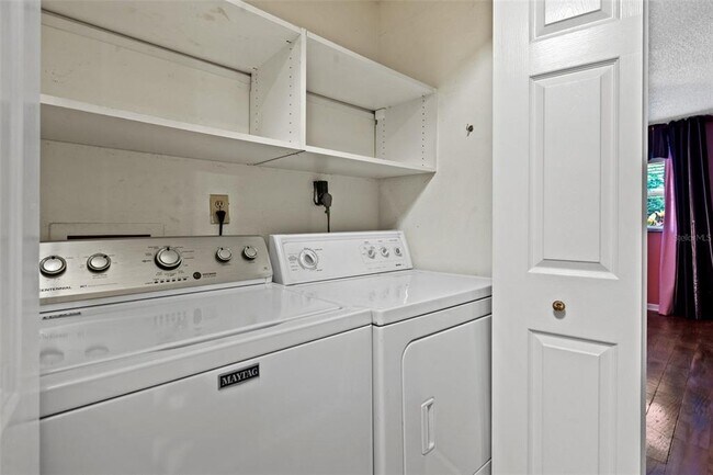 washer/dryer - 6396 27th St N Unit Apt. B
