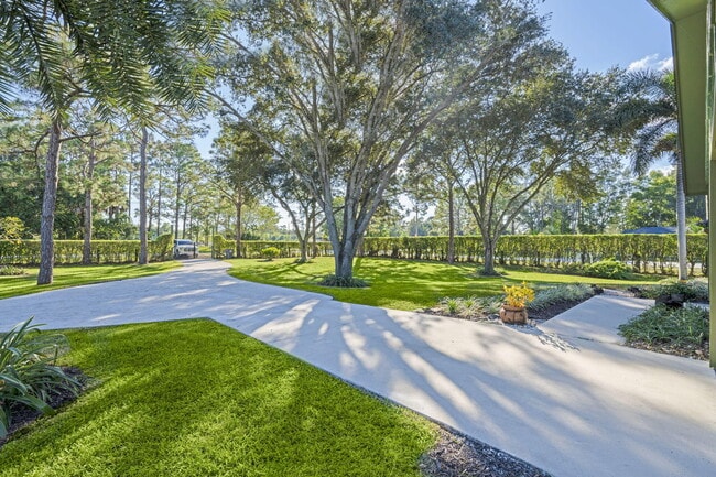 Photo - 11989 Persimmon Blvd