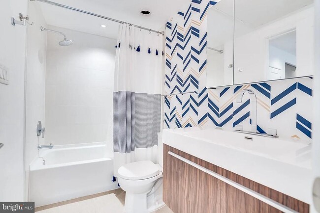 Photo - 2331 15th St NW Unit 205-N