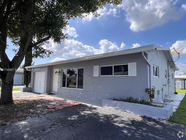 Building Photo - 9021 NW 24th Pl Rental
