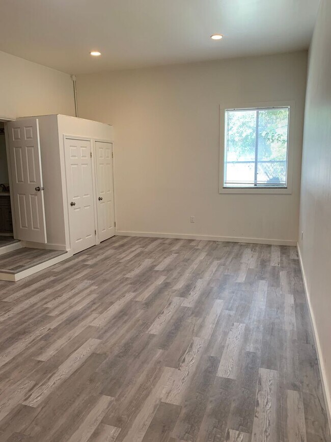 Photo - LTBPMAIN Unit LTBP23G