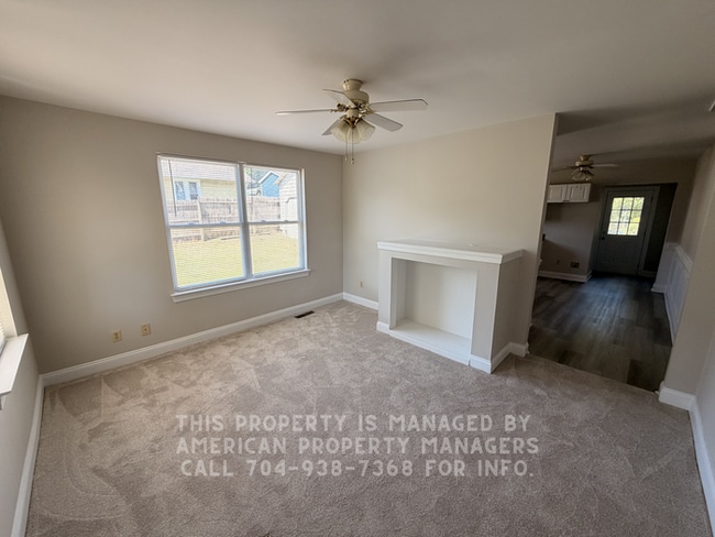 Photo - 421 Grace Ave NW