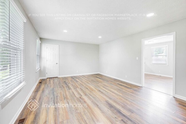 Photo - 108 Redondo Ct S