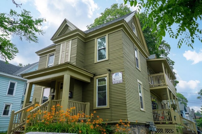 107 Dell St Unit Dell 107.3